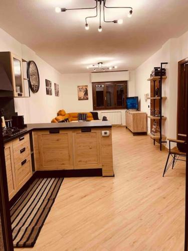 Silvios House Nuovissimo appartamento moderno con box auto in 萨萨里市中心