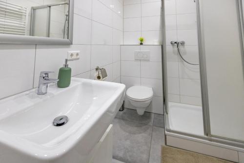 HANNIBAL - Design Studio-Apartment Jasmin 8, Parkplatz, Küche, HighSpeed-WLAN, Wolfsburg (Foto 7)