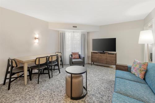 2 bedrooms, 3 beds