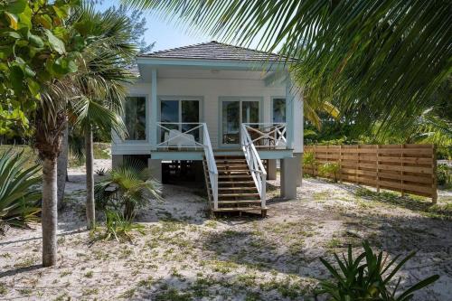 Bica Bung - New! Private Beachfront Cottage French Leave Beach bungalow in Governors Harbour
