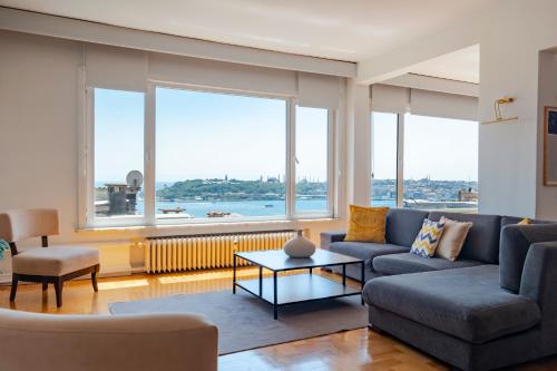 Bosphorus View with 5 Bedrooms and Elevator, Istanbul