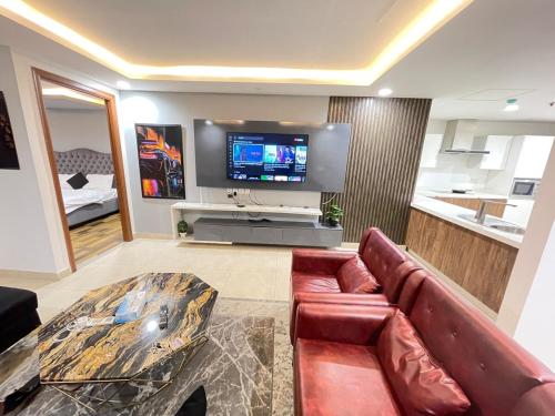 Modern Luxury 1 BHK Apartment At Goldcrest Mall DHA Phase 4 Lahore - image 3