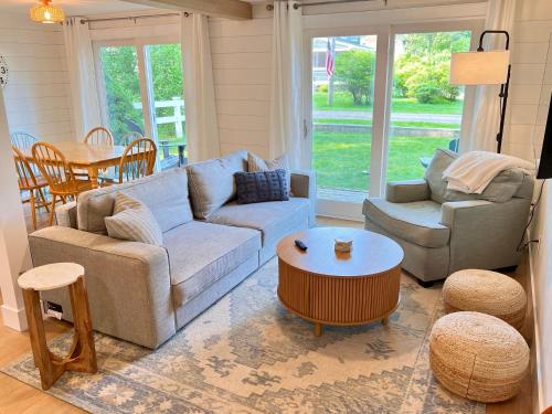 Sleeps 10, Approx 1 Mile to the Beach, Fully Renovated in 2025, Уэллс (фото 6)