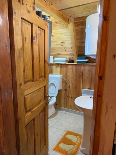 Cottage Bumblebee, Žabljak (fotografie 9)