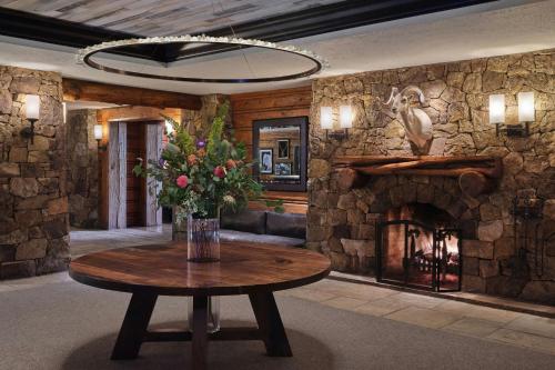 大堂, 學士峽谷麗思卡爾頓酒店 (The Ritz-Carlton, Bachelor Gulch) in 埃文