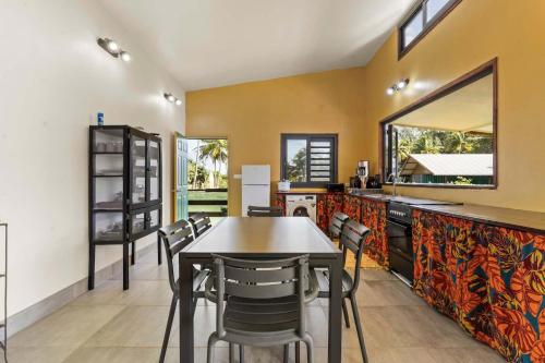 Temenino Pihiti Secluded Bungalow in อฟาอาฮิติ