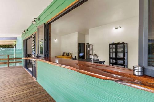 Temenino Pihiti Secluded Bungalow in อฟาอาฮิติ