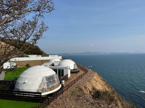 MUNAKATA Oshima Resort 宗像大島リゾート