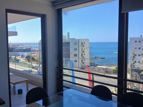 Departamento nuevo, amoblado, gran vista al mar, a pasos de la playa in Concon
