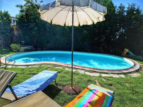 Úszómedence, Attractive mansion with pool in Fasciano