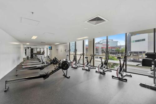 Capri - Executive 1BR in Fortitude Valley plus parking, Брисбен (фото 4)