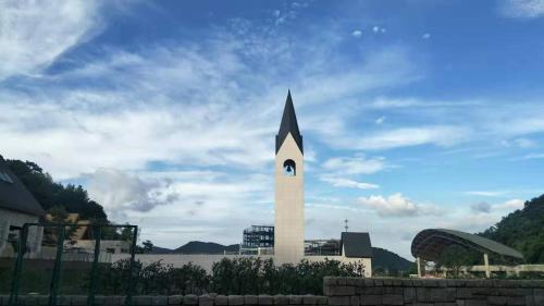 Nearby attraction, Ningbo Lake Forest Resort in Xikou Town