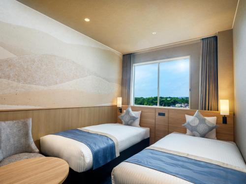 Compact Twin with Private Bathroom Non-smoking