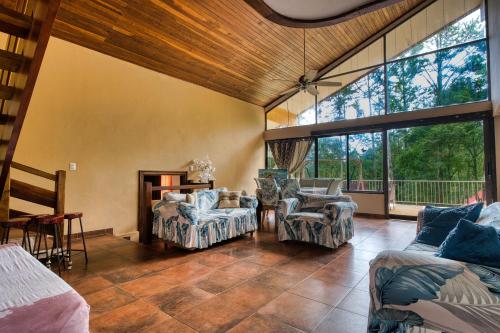 Casa Naranja en Cerro Azul in 塞羅阿蘇爾