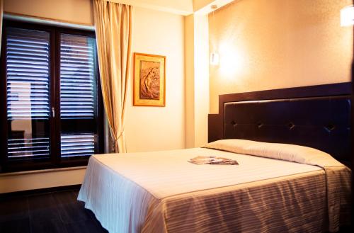 Oxford hotel, Tirana (photo 6)