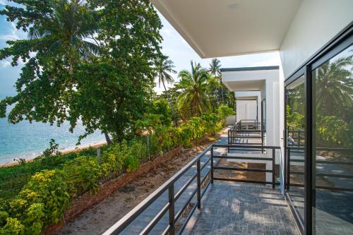 Pine Bungalow in Klong Muang