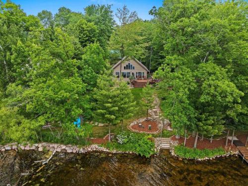 Gilas Lakehouse, Pound