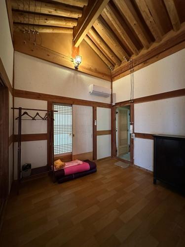 Korean Traditional House - Chungnokdang in Boseong-gun