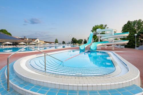Басейн, Terme Banovci - Hotelsko naselje Zeleni gaj in Banovci