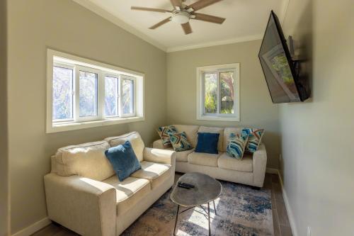 Seas The Day - Brand New Villa withOcean View, Walk to Rainbow Bea home in Alice Town (Central Eleuthera)