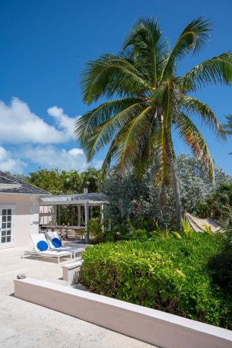 Coriolana home in Windermere Island