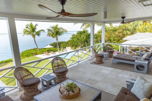 Beehive Harbour Island, Luxury Dream World on the Bay, Private d home in Dunmore Town