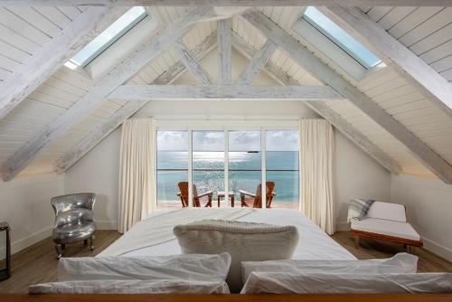 Touch of Class Estate - A Caribbean Beachfront Estate estate in Eleuthera