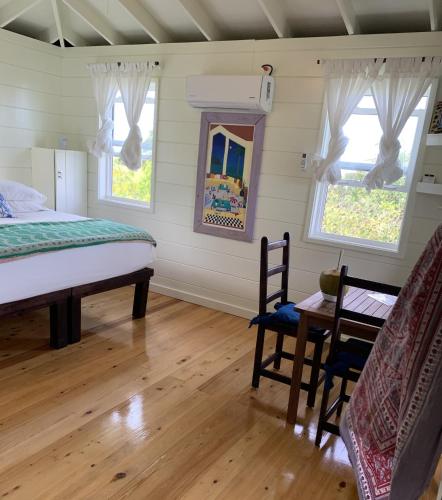 Cayo Loco Studio - Cayo Loco Pink Sand Beachview Studio Villa home in Governor's Harbour