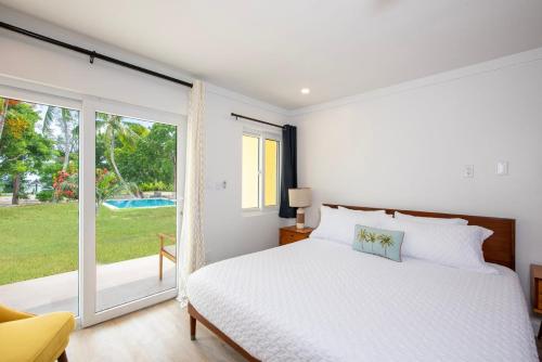 Laughing Bird Studio #7 - Brand New Stylish Apartment, Pool, Bea condo