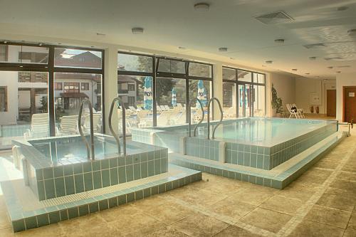 Peldbaseins, Spa Hotel Planinata in Ribaritsa
