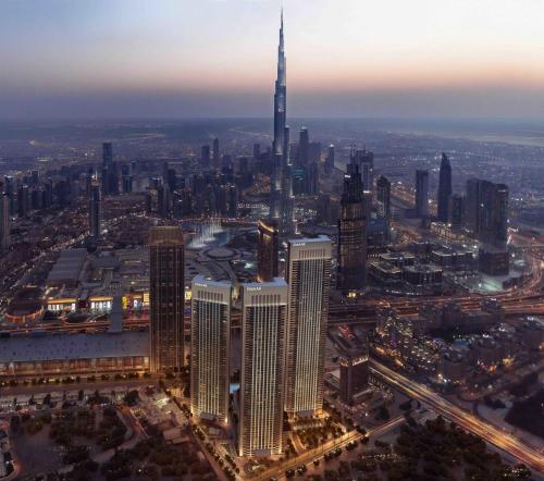 Stunning 2BR Dubai Mall Pool Gym Burj Khalifa, Dubaï (photo 3)