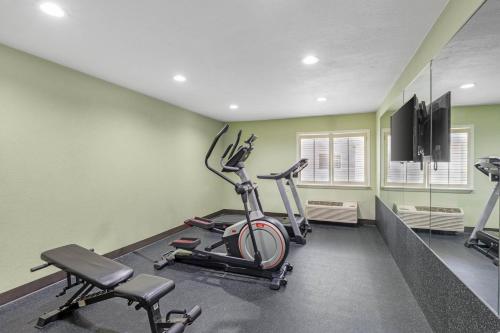 Quality Inn & Suites Plano - image 13