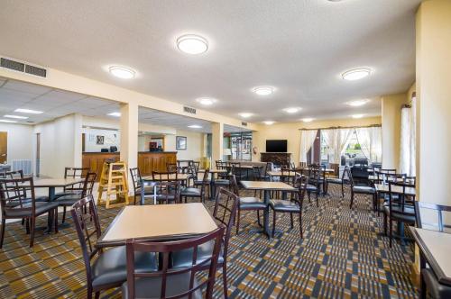 Quality Inn Fredericksburg-Central Park Area - image 6