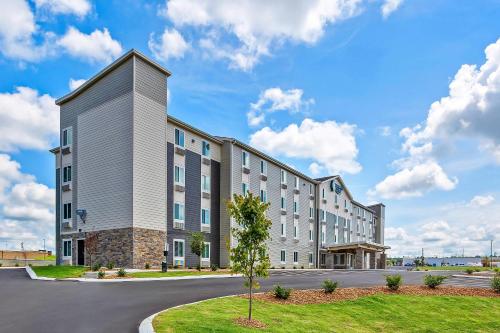 WoodSpring Suites Jackson I-40