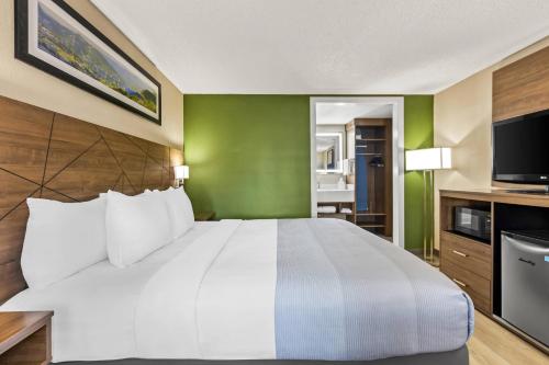 Eldorado Inn - image 10