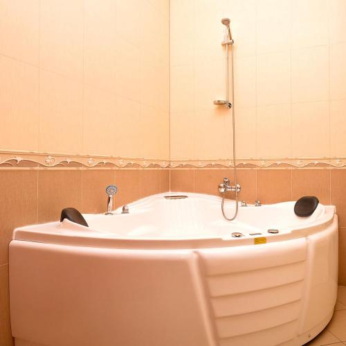 Hotel 8th Mile - image 4