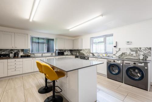 Sleek Contractor Stay and Holiday Let - Sleeps 2 in Coventry