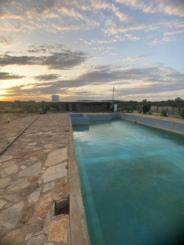 Piscina, Samburu Tempo Camp Game Ride in Samburu National Park