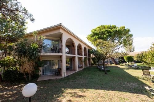 GOLDEN TULIP AVIGNON LE PARADOU in Avignon