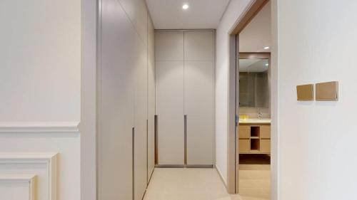Exclusive Burj Khalifa View Luxury 2BR Next to Dubai Mall - Like Home - image 8