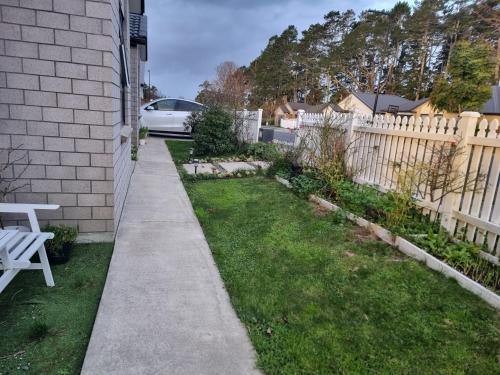 BEHOME - Modern Guest Suite in 庫姆