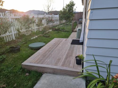 BEHOME - Modern Guest Suite in 庫姆