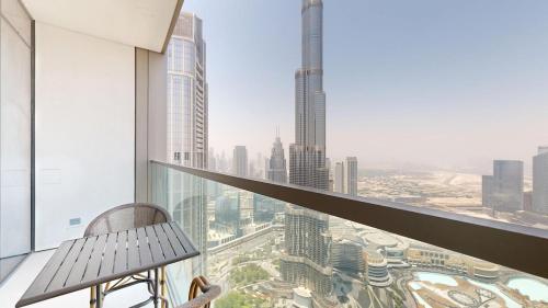 Panaromic Burj Khalifa View from Balcony - Luxury 2BR next to Dubai Mall - Like Homes - image 13