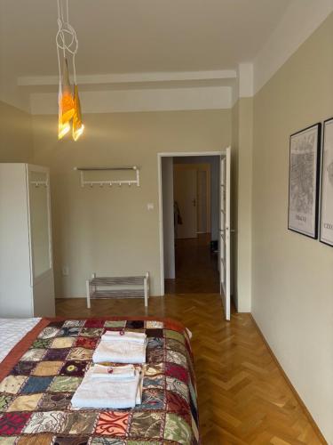 A beautiful cozy room in Prague, Praha (fotografie 6)