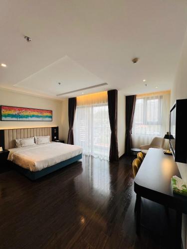 SAPHIRE Ha Long near Bai Chay Bridge