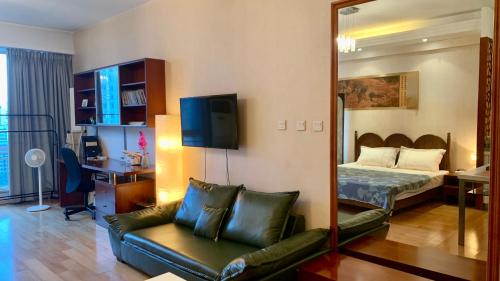 Beijing CBD Area Family Apartment - image 3