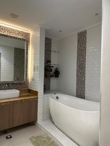 The Greenhive Hotel - Batangas
