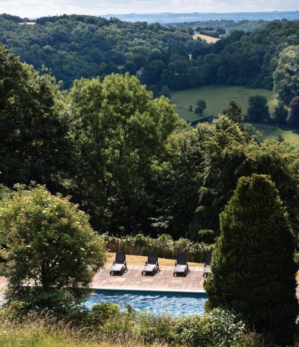 Swimming pool, Combe Grove Hotel in Monton Combe