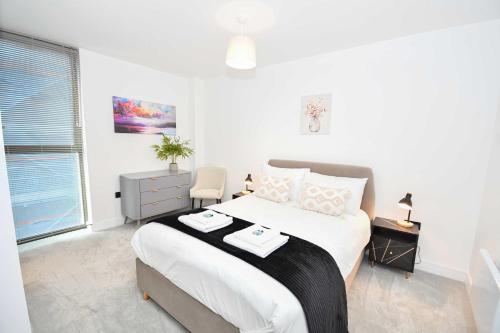 Modern 2 Bed Flat in Central Manchester w Balcony, Manchester (photo 5)