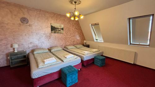 Pannónia Rooms and Apartments